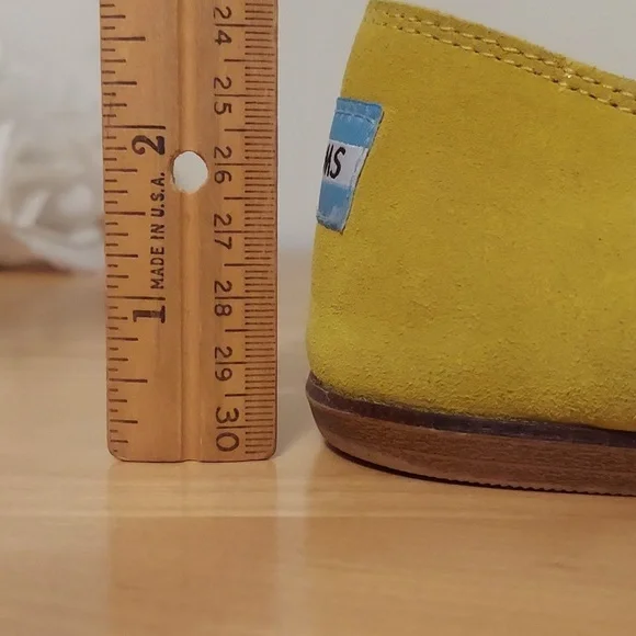 TOMS Shoes Blazing Yellow Women's Jutti Suede Flats Size 7 - Picture 16 of 16